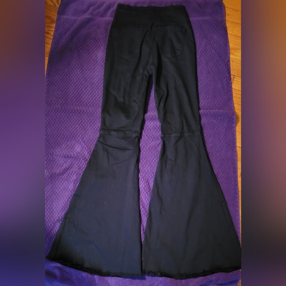 FOXBLOOD - Janis Extra Wide Stretch Bellbottom Jeans - 5 - Picture 4 of 8